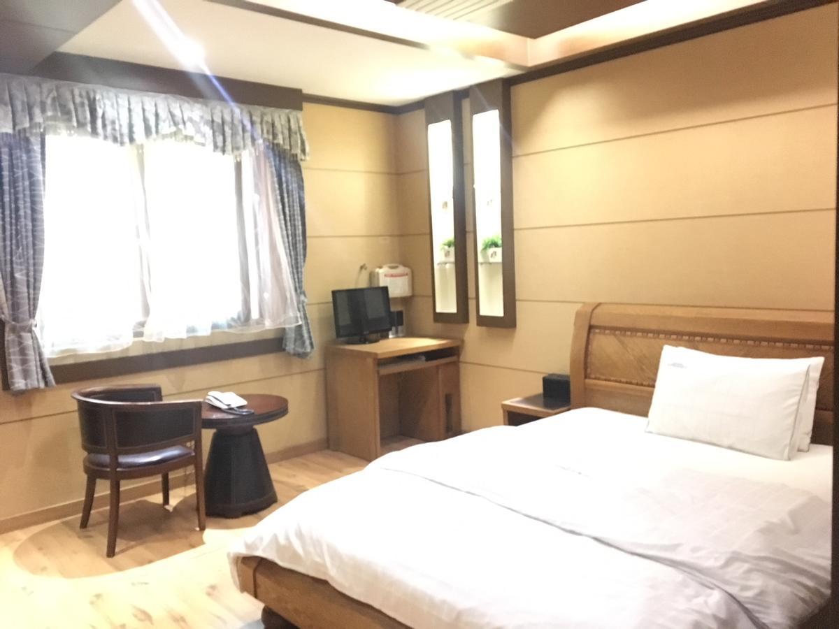 Nobless Hotel Gwangju Metropolitan City Dış mekan fotoğraf